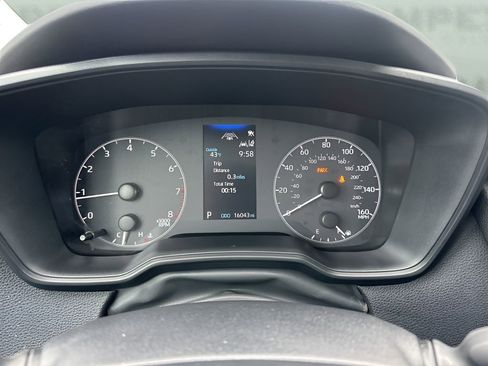 Used 2025 Toyota Corolla LE image 19