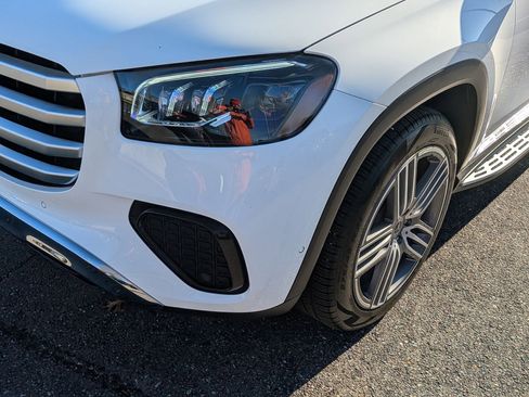 Certified 2025 Mercedes-Benz GLS 450 4MATIC image 9