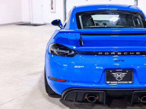 Used 2022 Porsche 718 Cayman GT4 RWD image 14