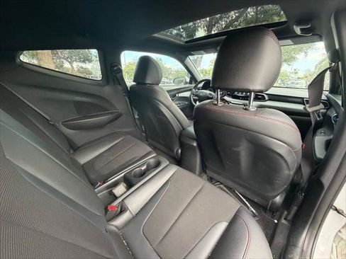 Used 2019 Hyundai Veloster 2.0 Premium FWD image 17