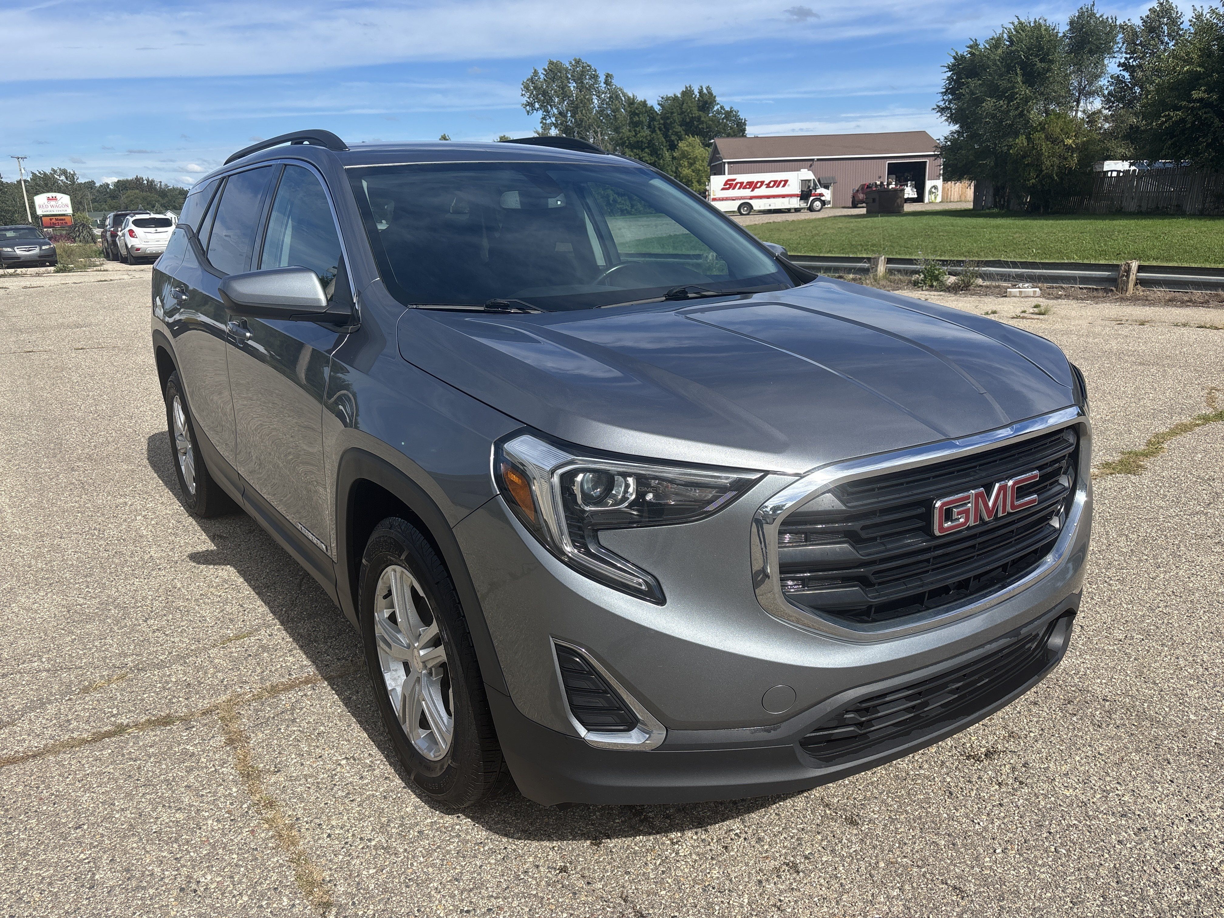 Used 2019 GMC Terrain SLE w/ Driver Convenience Package FWD image 1