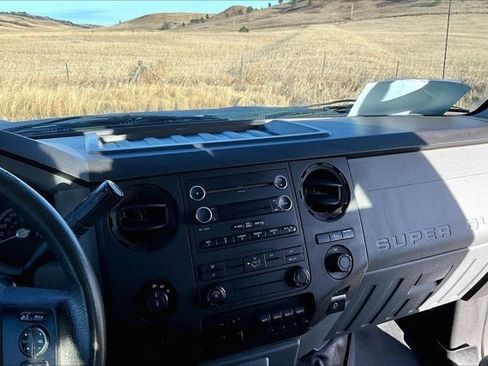 Used 2014 Ford F250 XL w/ XL Value Package image 10