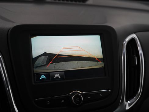 Used 2018 Chevrolet Equinox LT FWD image 22