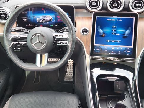 Certified 2025 Mercedes-Benz GLC 300 4MATIC image 28