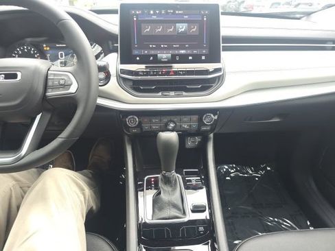 New 2026 Jeep Compass Limited image 23