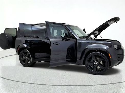 Used 2024 Land Rover Defender 110 X-Dynamic SE AWD/4WD image 20