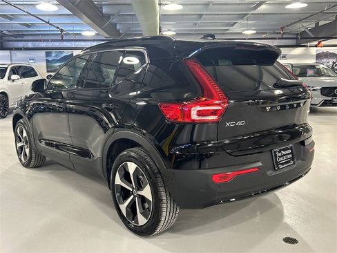 Used 2026 Volvo XC40 B5 Plus w/ Protection Package Premier image 4