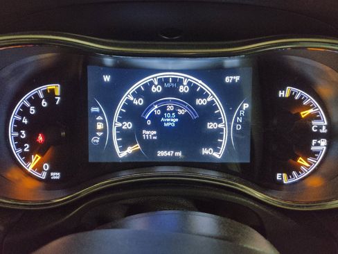 Used 2020 Jeep Grand Cherokee Altitude RWD image 23