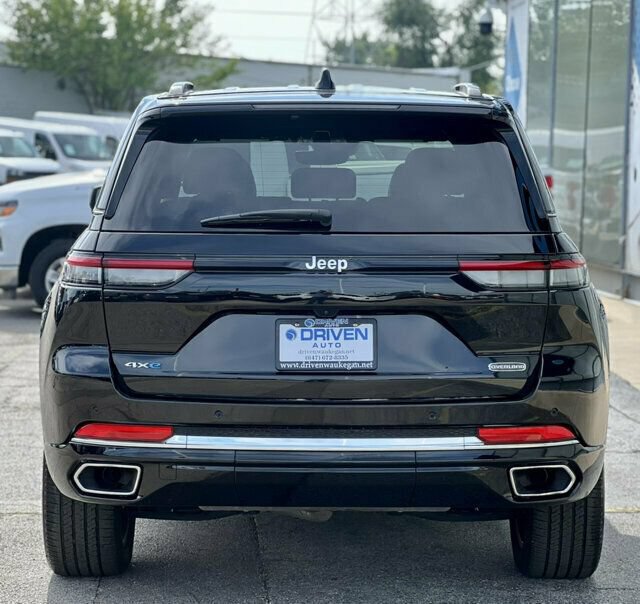 Used 2023 Jeep Grand Cherokee Overland AWD/4WD image 46