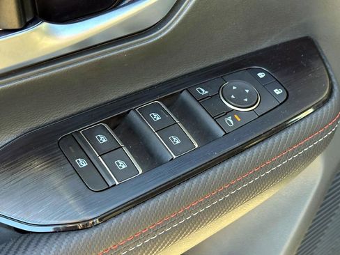 Certified 2025 Nissan Kicks SR w/ Illumination Package image 18