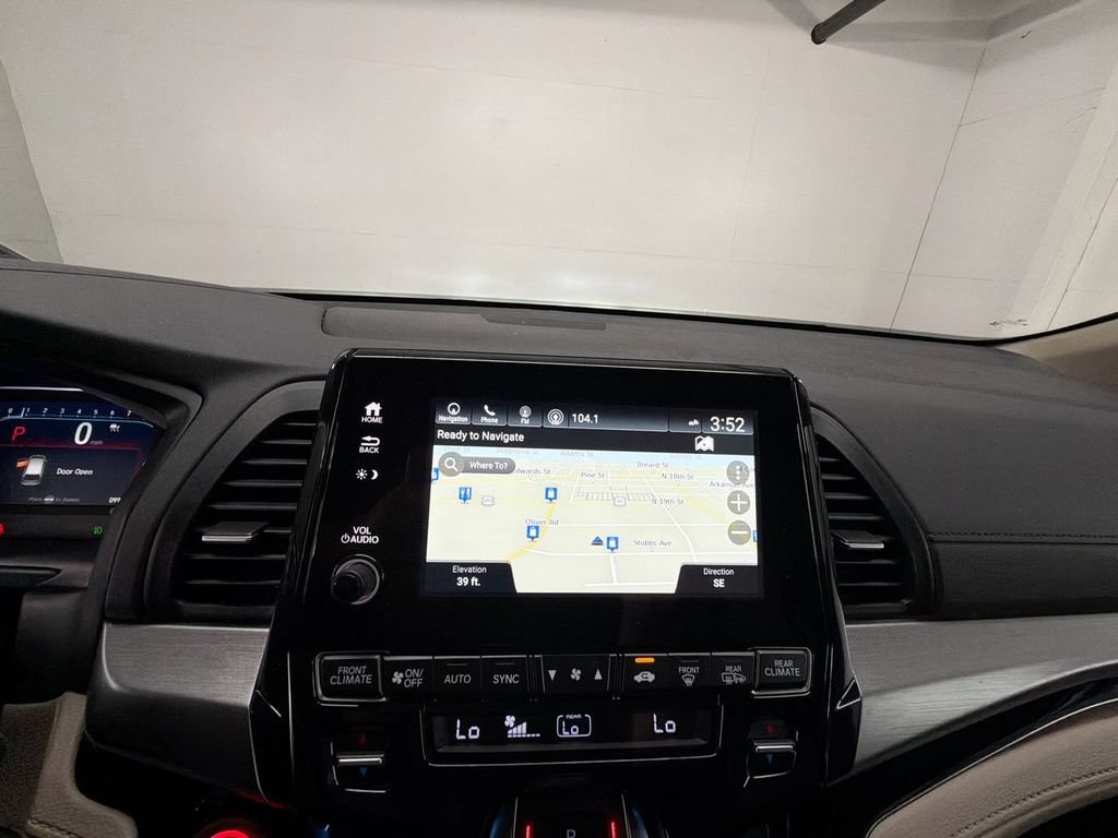 Certified 2024 Honda Odyssey Touring image 14