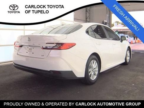 Used 2025 Toyota Camry LE w/ Convenience Package FWD image 4