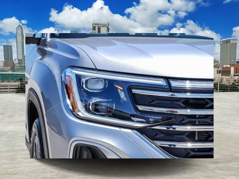 Certified 2026 Volkswagen Atlas SE FWD image 4