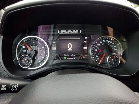 Used 2022 RAM 1500 Big Horn AWD/4WD image 19