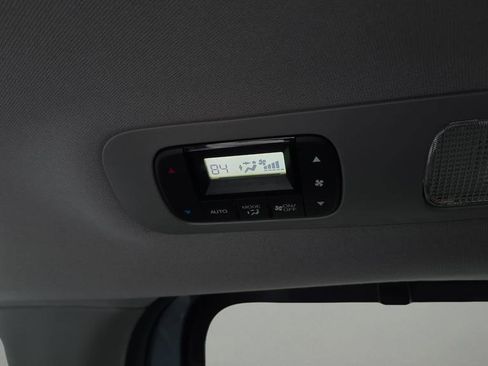 Used 2024 Honda Odyssey Touring image 16