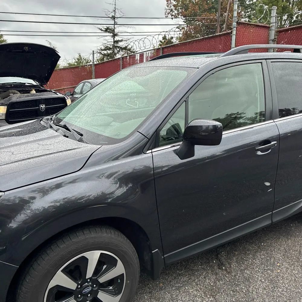 Used 2017 Subaru Forester 2.5i Limited w/ Popular Package #1 AWD/4WD image 2