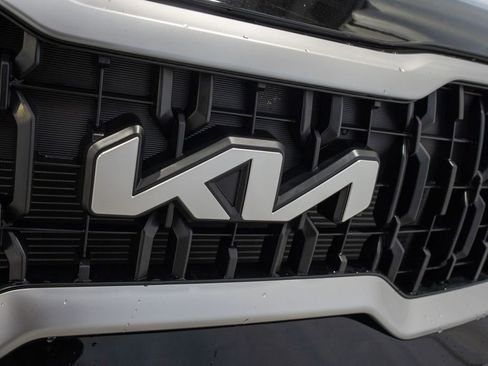 New 2025 Kia Telluride EX image 3