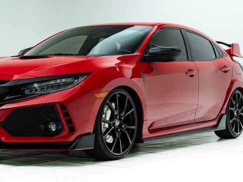 Used 2017 Honda Civic Type R image 9