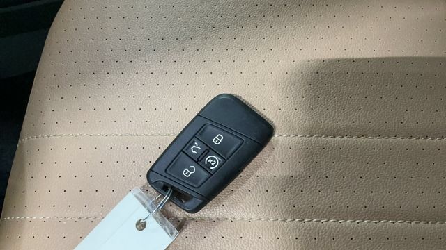 Certified 2024 Volkswagen Tiguan SE AWD/4WD image 30