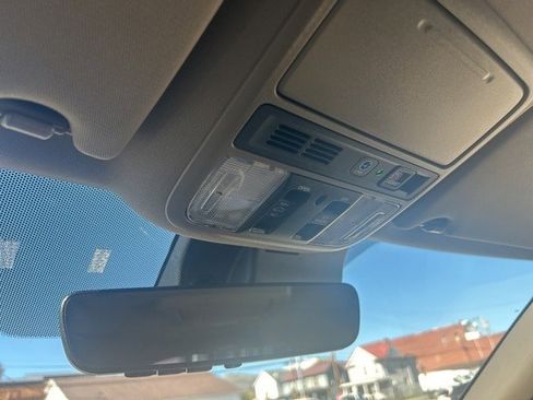 Used 2021 Honda Pilot Touring image 28