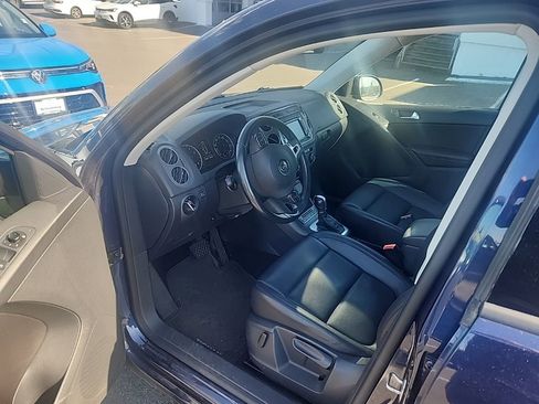 Used 2015 Volkswagen Tiguan SE image 14