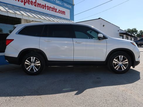 Used 2017 Honda Pilot EX-L image 4