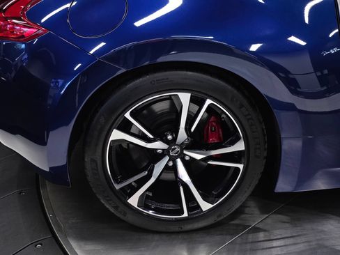 Used 2020 Nissan 370Z NISMO RWD image 41