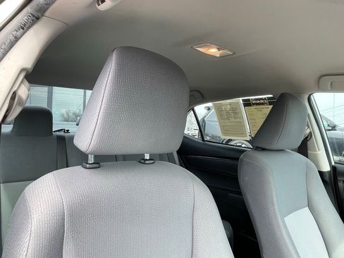 Used 2018 Toyota Corolla L image 28