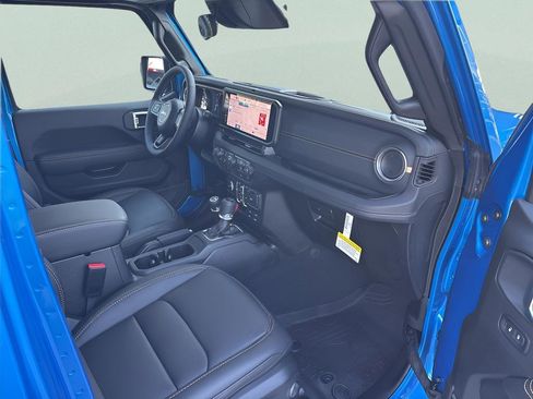 New 2026 Jeep Gladiator Sport AWD/4WD image 40