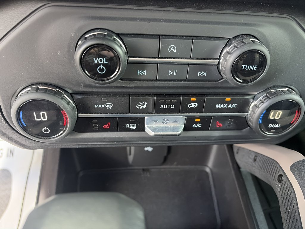 Used 2023 Ford Bronco Big Bend w/ Sasquatch Package AWD/4WD image 24
