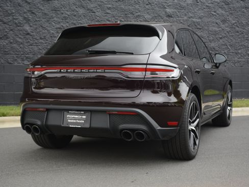 Certified 2026 Porsche Macan Turbo AWD/4WD image 7