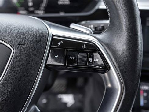 Certified 2024 Audi Q8 e-tron Premium Plus AWD/4WD image 15