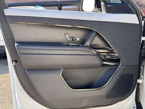 Used 2023 Land Rover Range Rover Sport SE Dynamic image 18