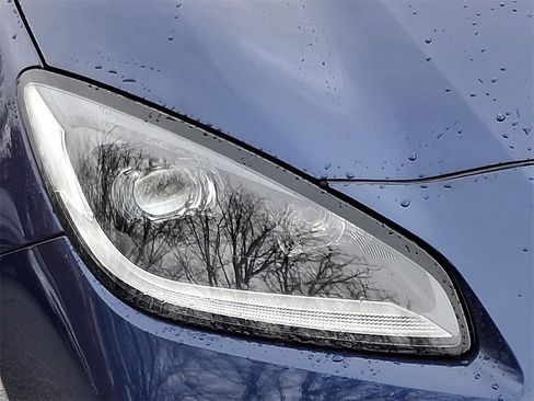 Used 2022 Toyota GR86 Premium image 9