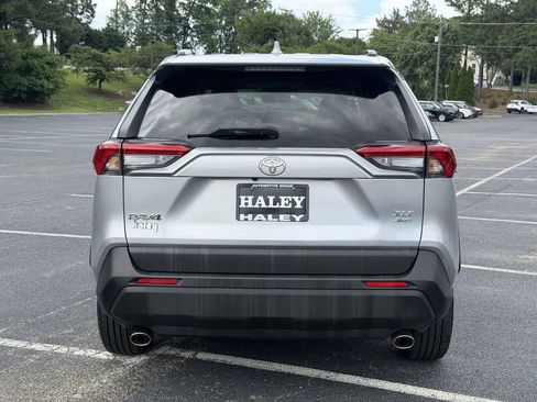 Used 2021 Toyota RAV4 XLE AWD/4WD image 21