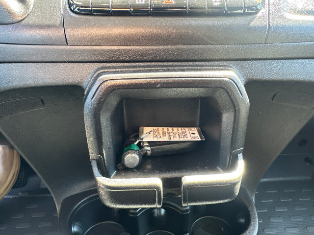 Used 2025 RAM ProMaster 2500 w/ U-Haul Equipment Group FWD image 38
