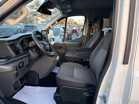 Used 2023 Ford Transit 350 XLT image 23