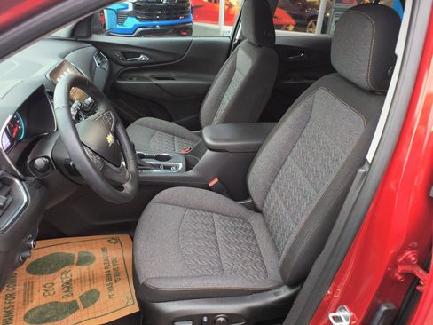 Used 2023 Chevrolet Equinox LT image 17