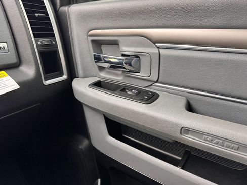 Used 2018 RAM 2500 Big Horn w/ Harvest Edition image 23