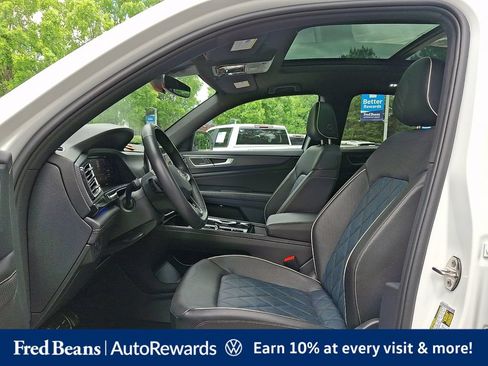 Certified 2025 Volkswagen Atlas Cross Sport SEL Premium R-Line AWD/4WD image 18