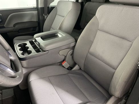 Used 2019 Chevrolet Silverado 1500 Custom w/ Custom Convenience Package image 19