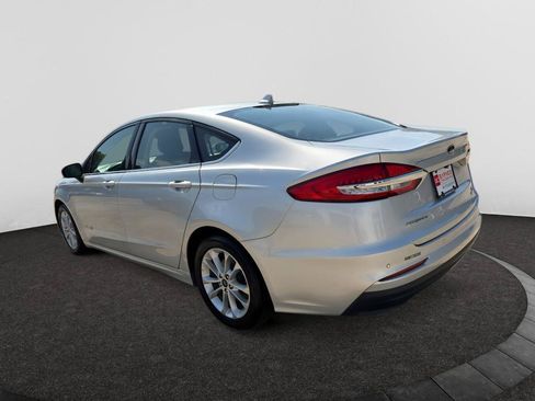 Used 2019 Ford Fusion SE FWD image 6