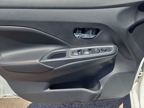 Used 2025 Nissan Versa SR w/ Trunk Package FWD image 17