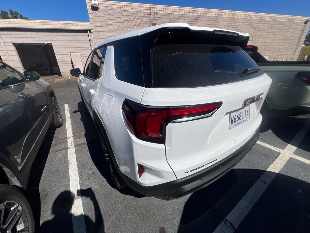 Used 2026 GMC Terrain Elevation FWD image 5