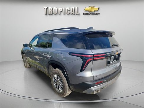 New 2026 Chevrolet Traverse LT w/ Driver Confidence Package image 2