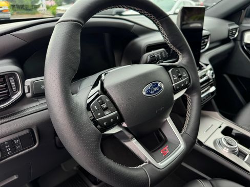 Used 2023 Ford Explorer ST w/ Technology Package AWD/4WD image 55