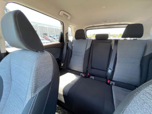 Used 2023 Nissan Rogue SV image 39