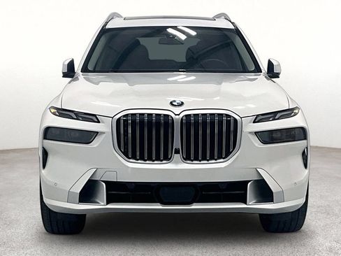 Used 2024 BMW X7 xDrive40i AWD/4WD image 3