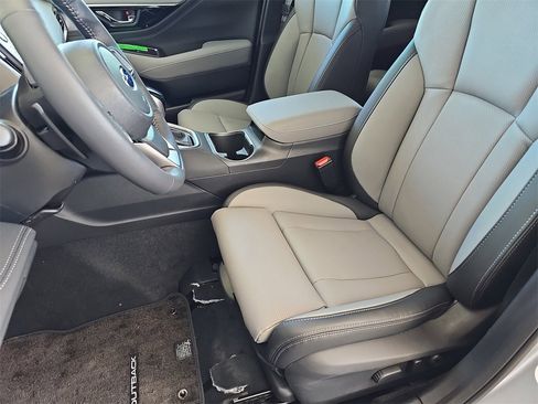 New 2025 Subaru Outback Limited image 15