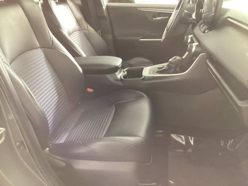 Used 2023 Toyota RAV4 XSE AWD/4WD image 18